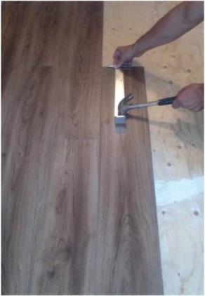 Make sure seams are tight on ends and sides using pull bar or tapping block before proceeding. Continue the installation to the last row of planks, as described. 4.