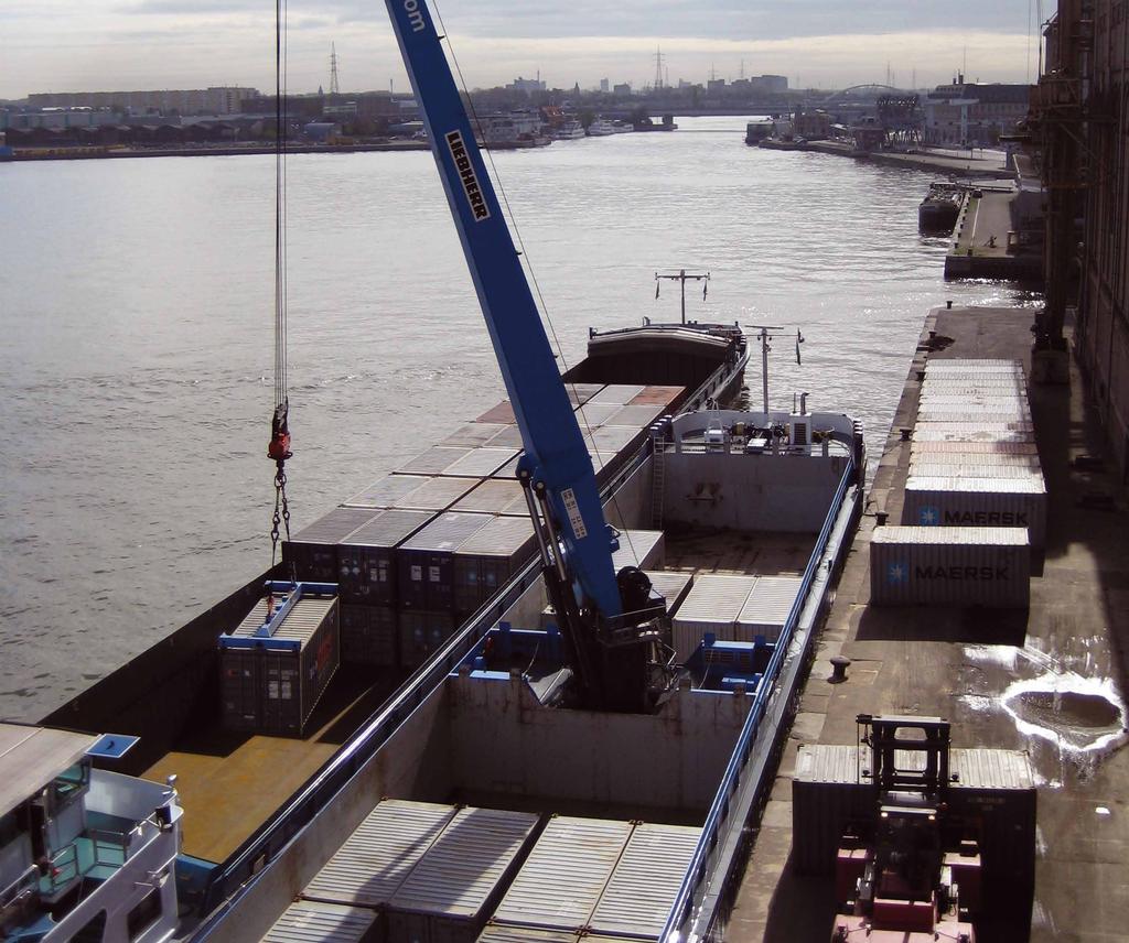 But since many companies do not have the necessary infrastructure and equipment available for the handling of containers, some opportunities for container transport by inland navigation remain unused.