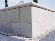 vertical wall Large blocks - 10/m 2 Smooth
