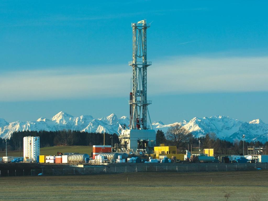 Vertical drilling rigs for the