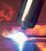 necessary for welding is ensured by an electric arc in an atmosphere of plasmagene neutral gas.