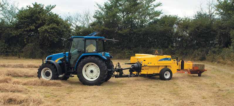 To prevent the buildup of stress on the functional components, the overall baler construction includes a draw bar that is directly connected to the baler axle.