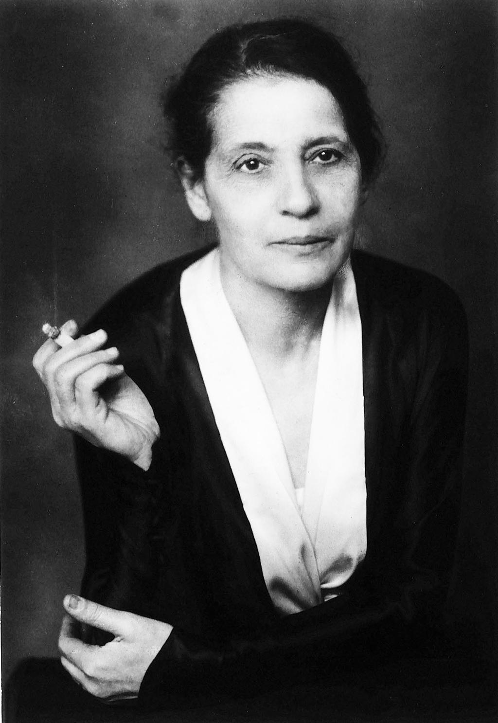 Fission of uranium discovered by Lise Meitner from Otto Hahn s data in