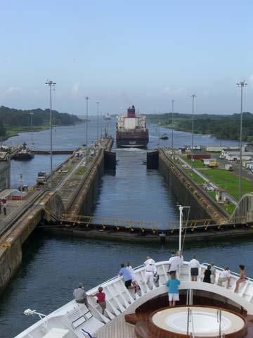 Panamax Can transit the Panama Canal