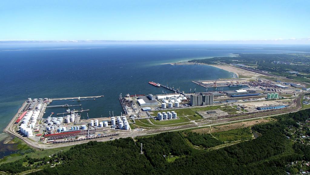 MUUGA HARBOUR Estonia s Biggest Cargo Harbour TERRITORY AQUATORY TOTAL LENGTH OF BERTHS NUMBER OF BERTHS MAX.