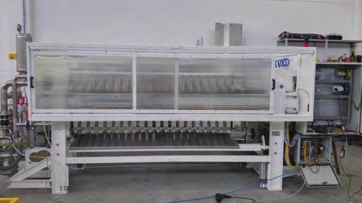 doors with no impact on surrounding items Compressed air system for air blow/core blow Fully-automated plate shaker for cake discharge High pressure full face cloth washer/low pressure wash down