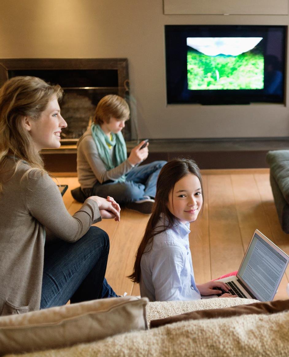 TV SETS CONTINUE TO DOMINATE VIEWING 54% Of affluent Europeans only watch TV on a TV set TV is still really powerful for us. It is still the most mass reaching audience and it still works for us.