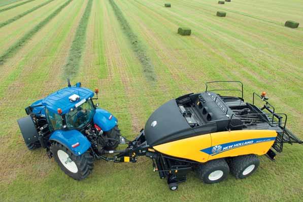 16 17 AXLES AND MANOEUVRABILITY FLOATING ACROSS THE FIELD, FLYING DOWN THE ROAD BigBalers will work in a variety of environments, from the widest of straw fields where reducing soil compaction is of