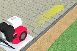 paver to minimize potential chipping. However, the maximum joint width should be no more than 3/16 in. (4.8 mm) to minimize the potential for horizontal movement under vehicular traffic.