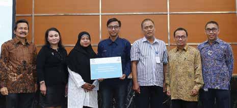 PT Perusahaan Gas Negara (Persero) Tbk 176 2017 Report Shares With Nation s Children Scholarship for PGN Pensioner s Children Since academic year 2015/2016, PGN provides scholarship for children of