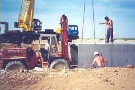 5.2.2 Jointing using a construction vehicle DO NOT use a fork lift truck to push a culvert.