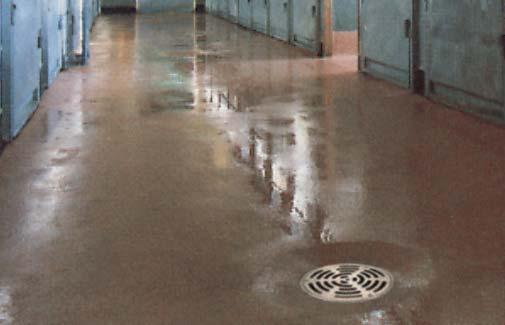 Drainage in a resin floor K2107 gratings of stainless steel ensure watertight