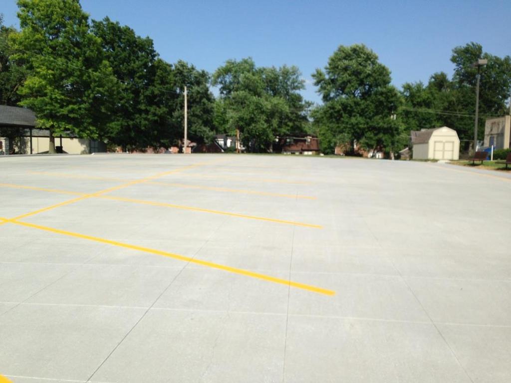 Project Profile Ballwin Golf Course 333 Holloway Road, Ballwin, MO 63011 Constructed: October 2013 Scope of Work: 4 concrete overlay on existing asphalt parking lot.