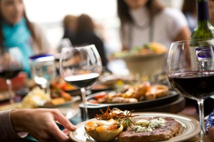 We all know the holiday season is among the busiest times of year for restaurant marketing.