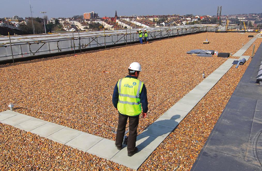 Flat Roofs Flat roof design Built-up felt/mastic asphalt Concrete, timber and metal deck flat roofs can all be designed as warm roofs with a built-up felt or mastic asphalt roof covering.