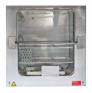 This allows to quickly sterilize materials before introduction in the working area,