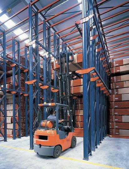 Clearances Constructive systems with C rails This system is installed when the pallets used