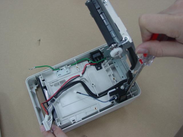 3. DISASSEMBLY AND REASSEMBLY SPAA-214-R1 3.2 DISASSEMBLING THE MAIN BODY 3.2.6 Removing the Paper Low Sensor 1.