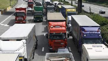 The Impact of a Sunday Driving Ban for HGVs in the Walloon Region S. Maerivoet L.