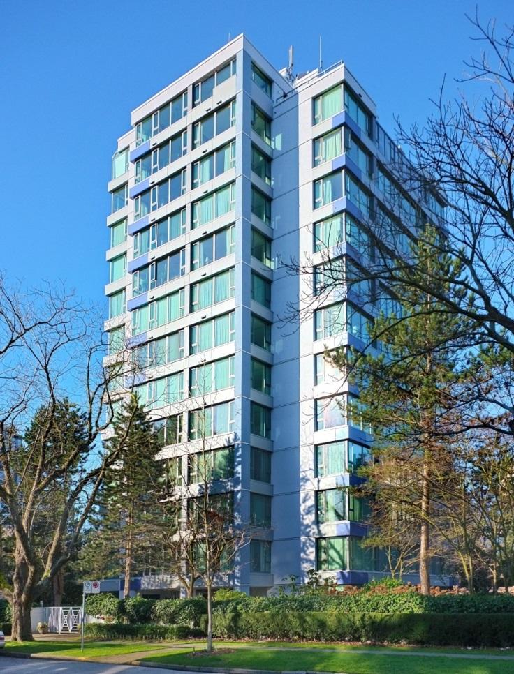 Introduction & Background Case Study Building 13-storey multi-unit residential building in Vancouver, Canada with 37 residential suites Constructed 1986 Enclosure renewal 2012 Below grade