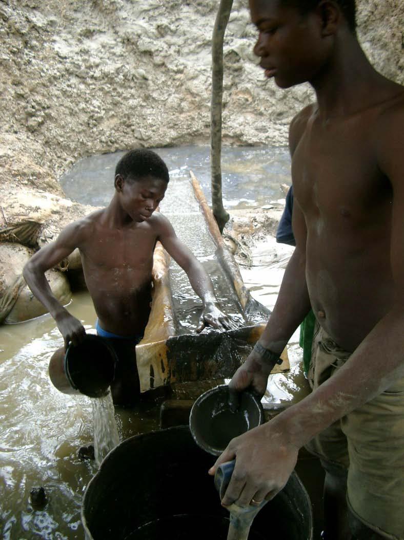 A Way of Life Economic Struggles Globally Small Scale Mining ~ 13 million people (more than the formal mining sector) Women &
