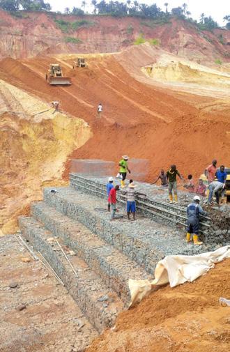 The Nanka gully landslide erosion scheme Work in the main gully started in January 2012 and the initial, formidable challenge, was to break in to the gully through the Nanka side perimeter and create