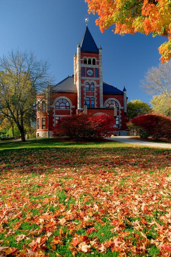The University of New Hampshire 12,000 Undergraduates 3000 graduate students 5.
