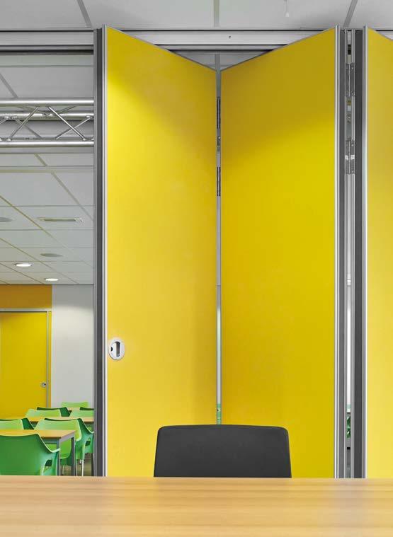 The individual panels are constructed from an aluminium frame with high-quality chipboard filled with sound-absorbing materials that, together with the top and bottom rubber sealing