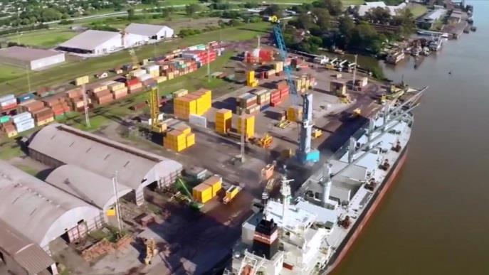 CASE STUDIES CASE STUDY 2 TPR ROSARIO ARGENTINA Overview First terminal in the world to utilize Containerized Bulk Handling (CBH) to export grain The terminal is a key gateway hub for Argentina,