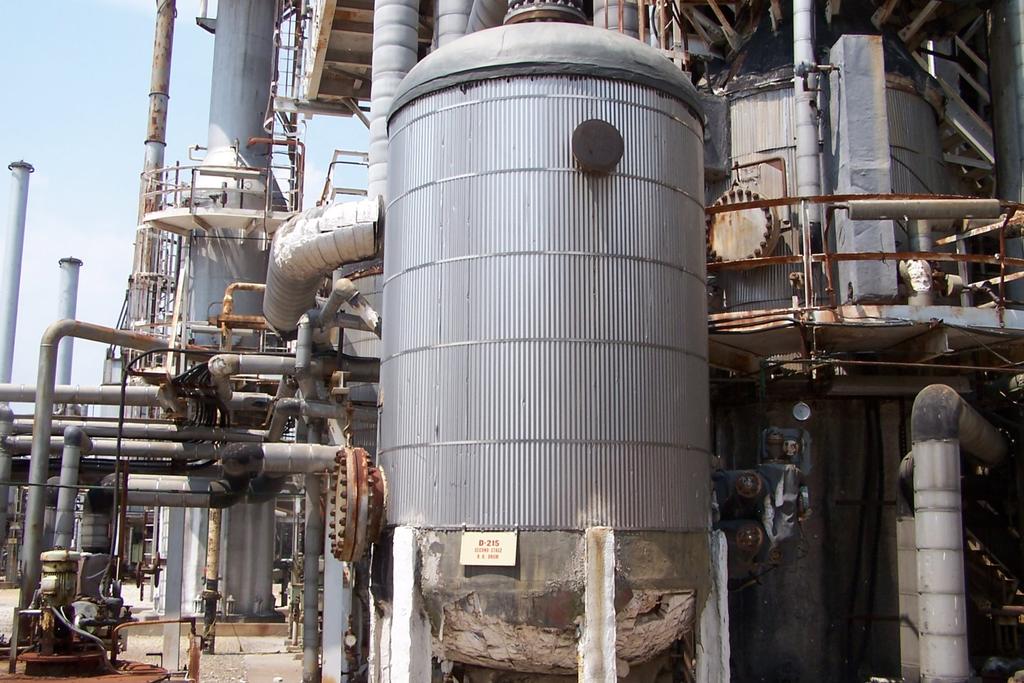 Naphtha Hydrodesulphurization Plant Section 100 Vessels: This plant provides a water wash system to remove possible salt contaminants from raw naphtha feedstock.