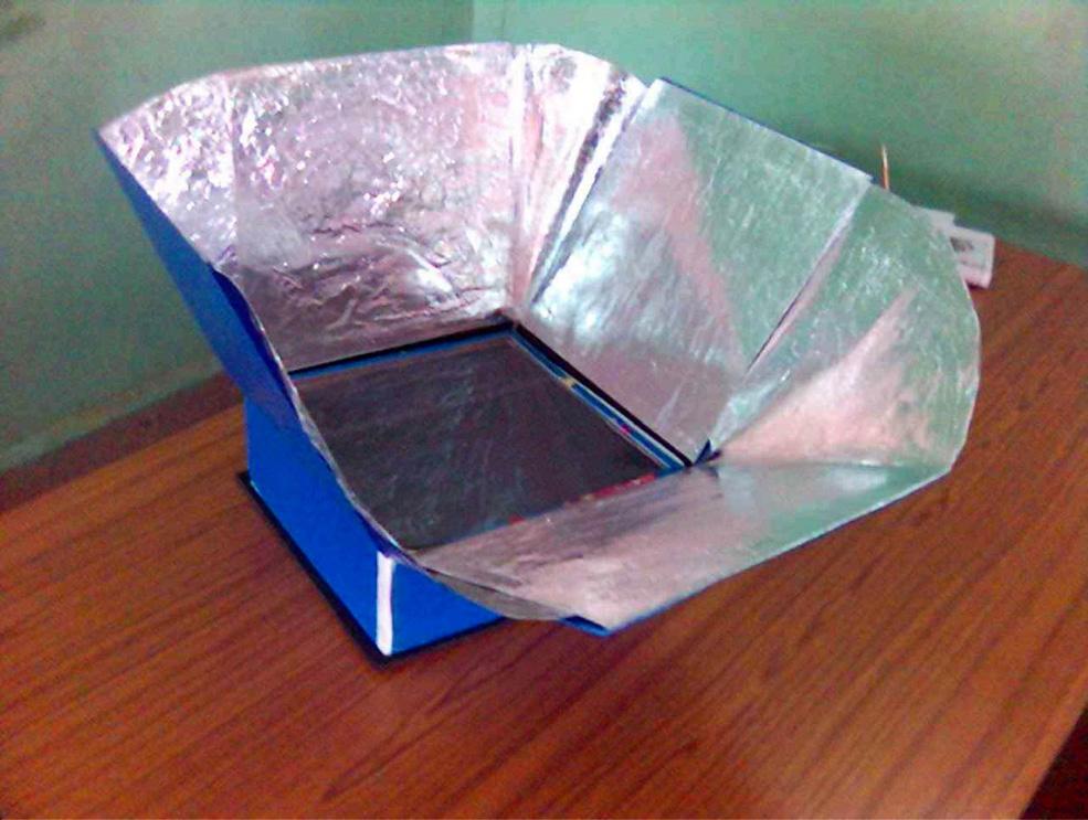 2 March Agric Eng Int: CIGR Journal Open access at http://www.cigrjournal.org Vol. 13, No.1 material (Figure 1). The pictorial view of solar cooker is shown in Figure 2. 1. Main reflector 2.