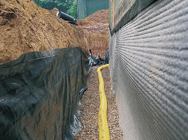 PLATON DOUBLE DRAIN n A membrane system for external basement walls which protects underlying waterproofing from backfill damage n Filter fabric layer ensures soil cannot enter membrane cavities to