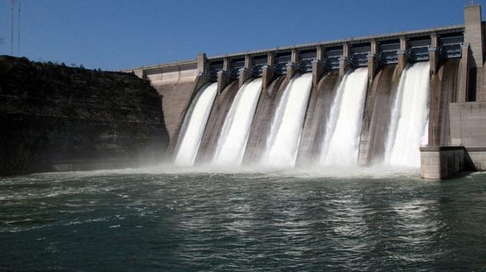 What are some alternative sources of energy? Hydroelectric energy is energy from fast-moving rivers or water flowing downhill through dams.