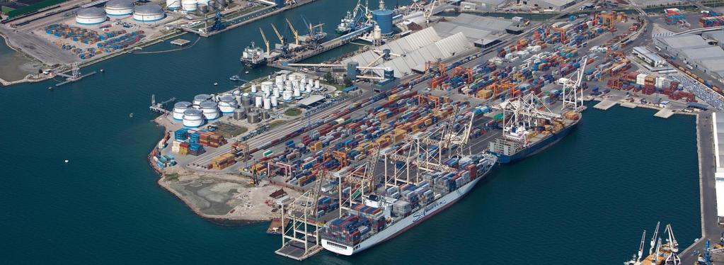 Introduction Port of Koper/ Container Terminal, key facts Quayside 596 m Max.