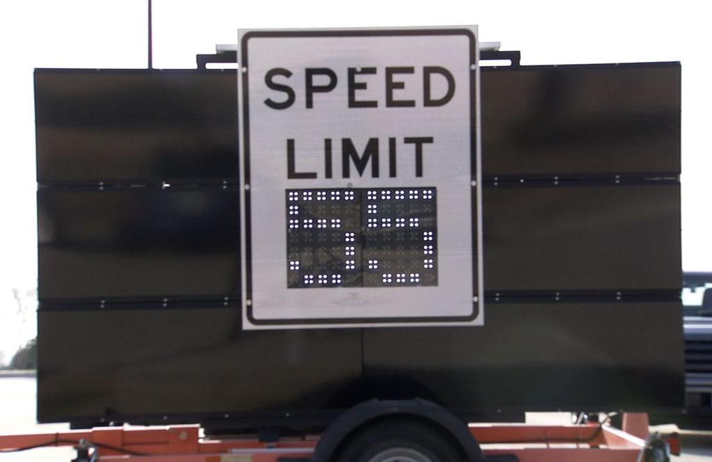 Figure 7. TxDOT VSL Display, 55 mph (Source: TTI). The deployment of the TxDOT VSL pilot projects is underway with the systems expected to go live in early June 2014.