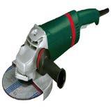 - Small metal particles that appear as a result of cutting and drilling MUST be immediately removed from the