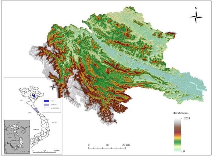 The center of Vietnam (more precisely the watershed of the Gianh River) has been subjected to flood risks in the last decade, and the economic and social consequences have an unprecedented magnitude