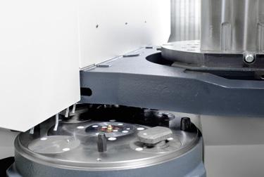 Equipped with worm gear to provide optimal damping at high rigidity for demanding 4-axis operations Compact build allows high permissible tilting moments Rotary table clamping