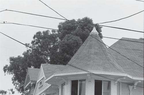4. Dormers and other roof features on new construction should echo be consistent with the size and placement of such features on historic structures within the HPOZ.