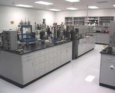 Laboratory Environments Corporate Just as in the governmental sector, corporate laboratories can also serve a broad spectrum of applications.