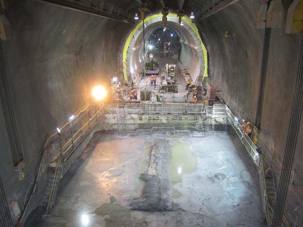 As the TBM Shield loads were transferred to the sliding cradles which moved along the steelwork, minor 10mm deflections in each of the lowering beams were observed.