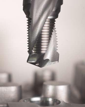 Solid carbide thread milling cutters: Steel balance shaft Workpiece: balance shaft Material: 16 MnCr5 Thread: M10 Thread depth: 20 mm Tool holder: shrink fit chuck Lubrication: soluble oil 6%, axial