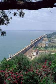 Case Study 2 Krishna River at Vijayawada Source: IWMI Since the 1960s Krishna river flows have been decreasing as a result of: Major engineering works (including: inter-basin transfers,