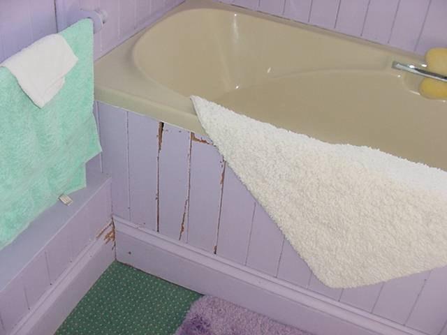 Sanitary Ware: Bath, shower, WC and wash hand
