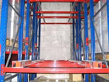 for high-density storage Ideal for storing palletized goods, the system ensures