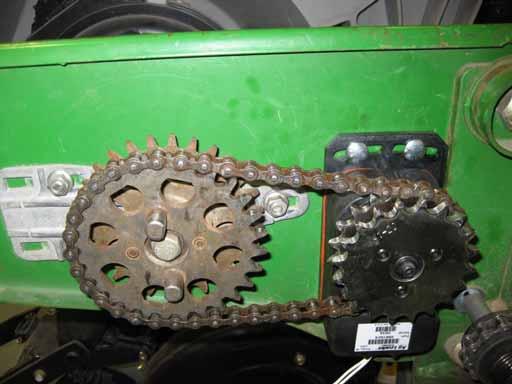 SeedCommand Ag Leader Technology 8. Install output chain on seed meter sprocket and inside sprocket of clutch.
