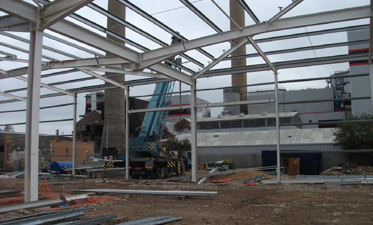 In the relocated configuration the cores in the office areas were flipped around; new sheeting rails were fixed to the re-erected steel frame and the plant room, which was internal, was moved outside