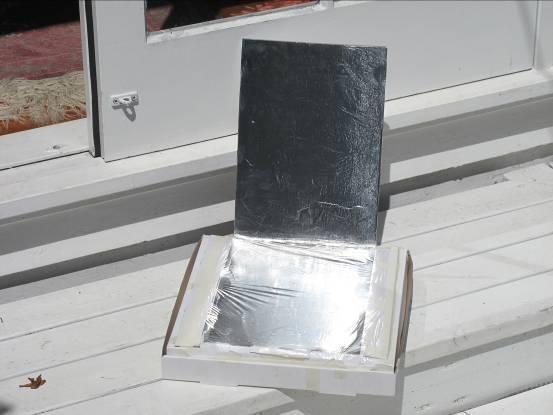 to Make a Solar Oven video and steps on schoolgen.co.nz. Instructions for testing your Solar Oven 1. On a sunny day, carry the box outside with your food and find a sunny spot. 2.