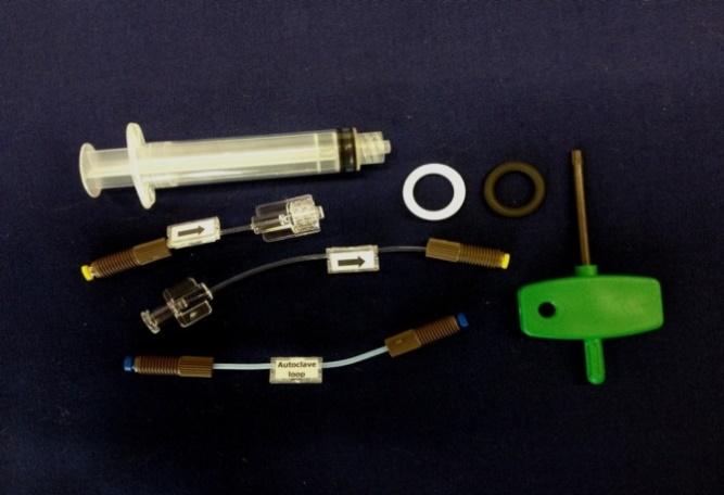 4 Scope of delivery, consumables and spare parts The dialysis probe including accessories is delivered in protective packaging.