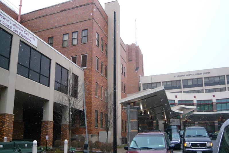 St. Joseph s Hospital Health Center Facility: 431-bed hospital health center